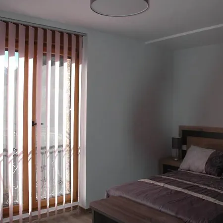 Canadina 2 * Morgovejo